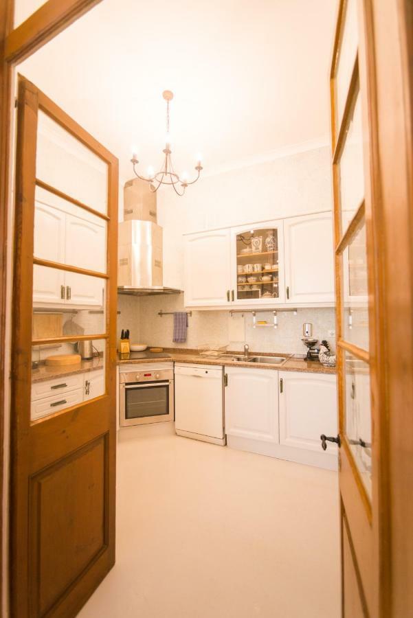 Classic Lisbon Downtown Apartment Екстер'єр фото